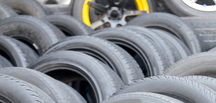 毒物有很多種，毒理學(xué)檢測(cè)是如何知道哪種毒物 ?在毒性測(cè)試方面，AI 已經(jīng)完勝動(dòng)物，是否意味著 AI 已可以實(shí)現(xiàn)對(duì)動(dòng)物實(shí)驗(yàn)的替代 